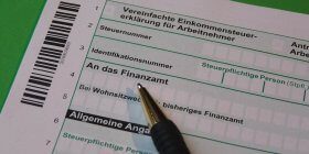 Einnahmen-Überschuss-Rechnung einfach erklärt - EÜR für Jahresabschluss schritt für Schritt